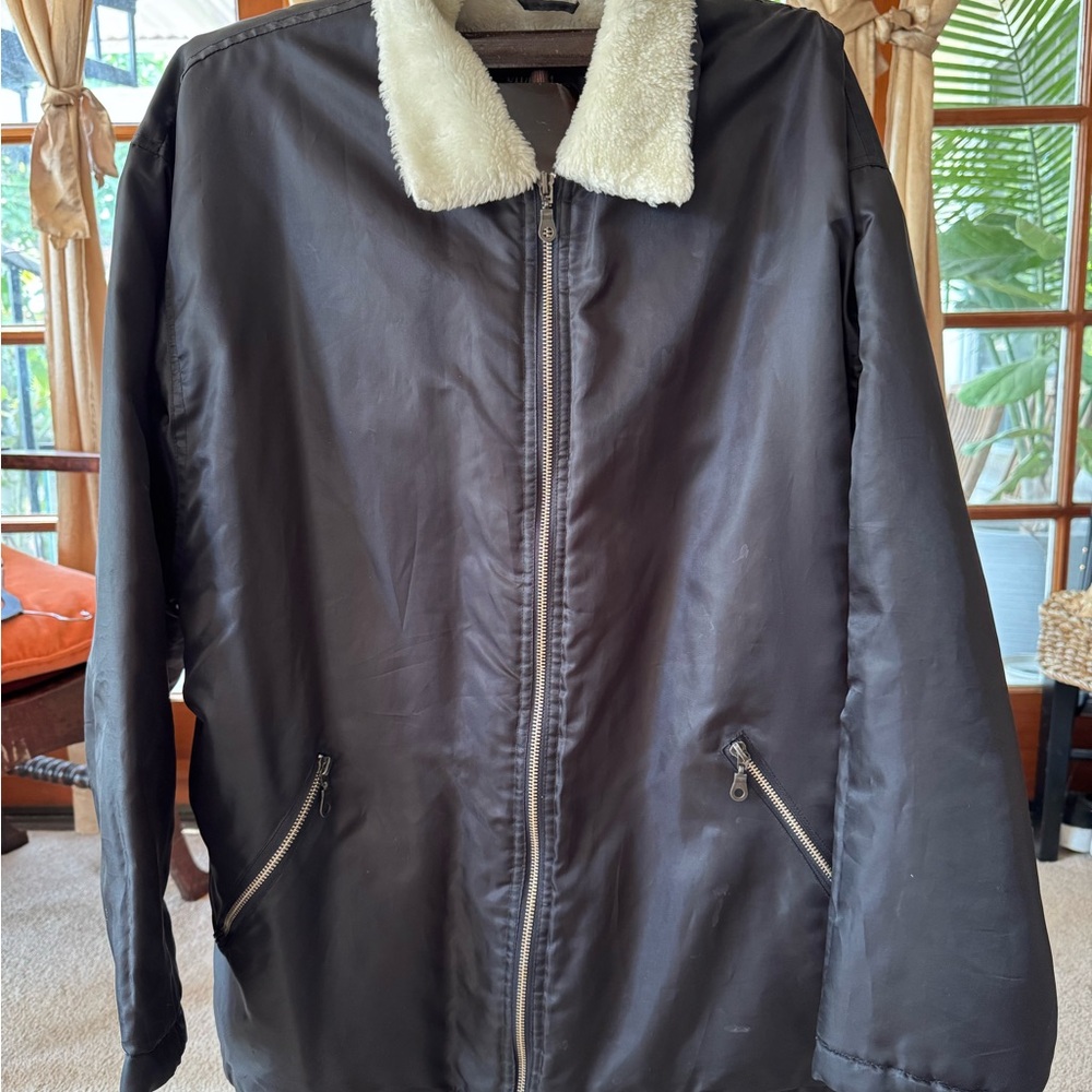 Sierra Pacific Vintage Men's Black Jacket with Cream Collar